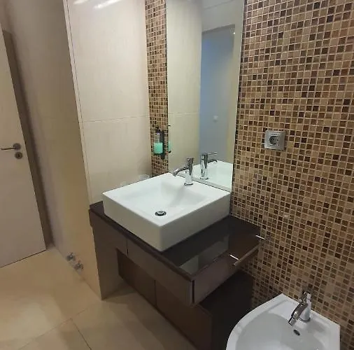 شقة Macrisbete 4 *